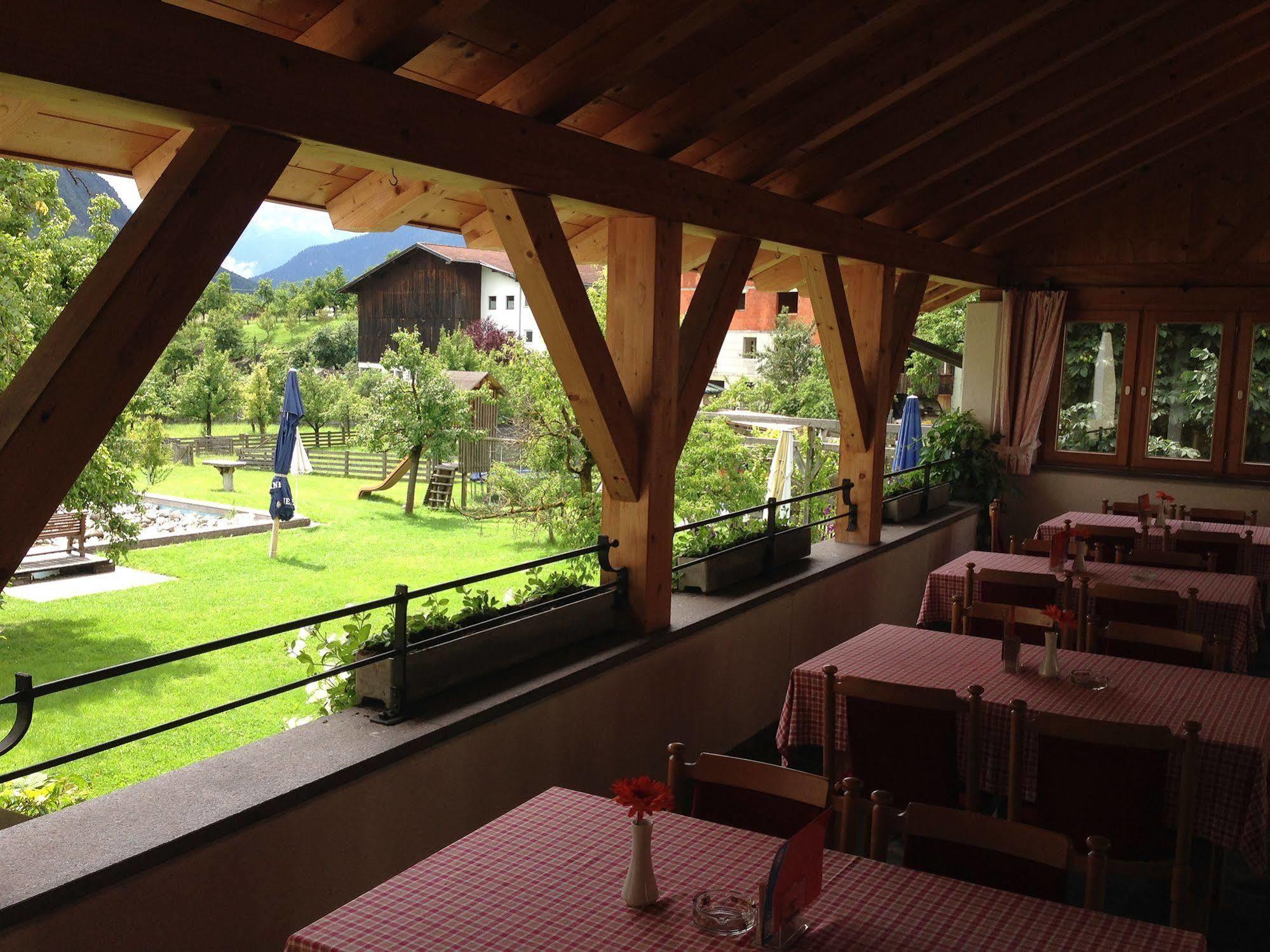 Gasthaus Sonne Tarrenz Exterior photo